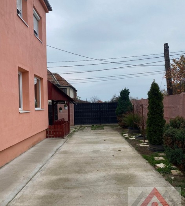 a1131-CasaAzuga25.JPG